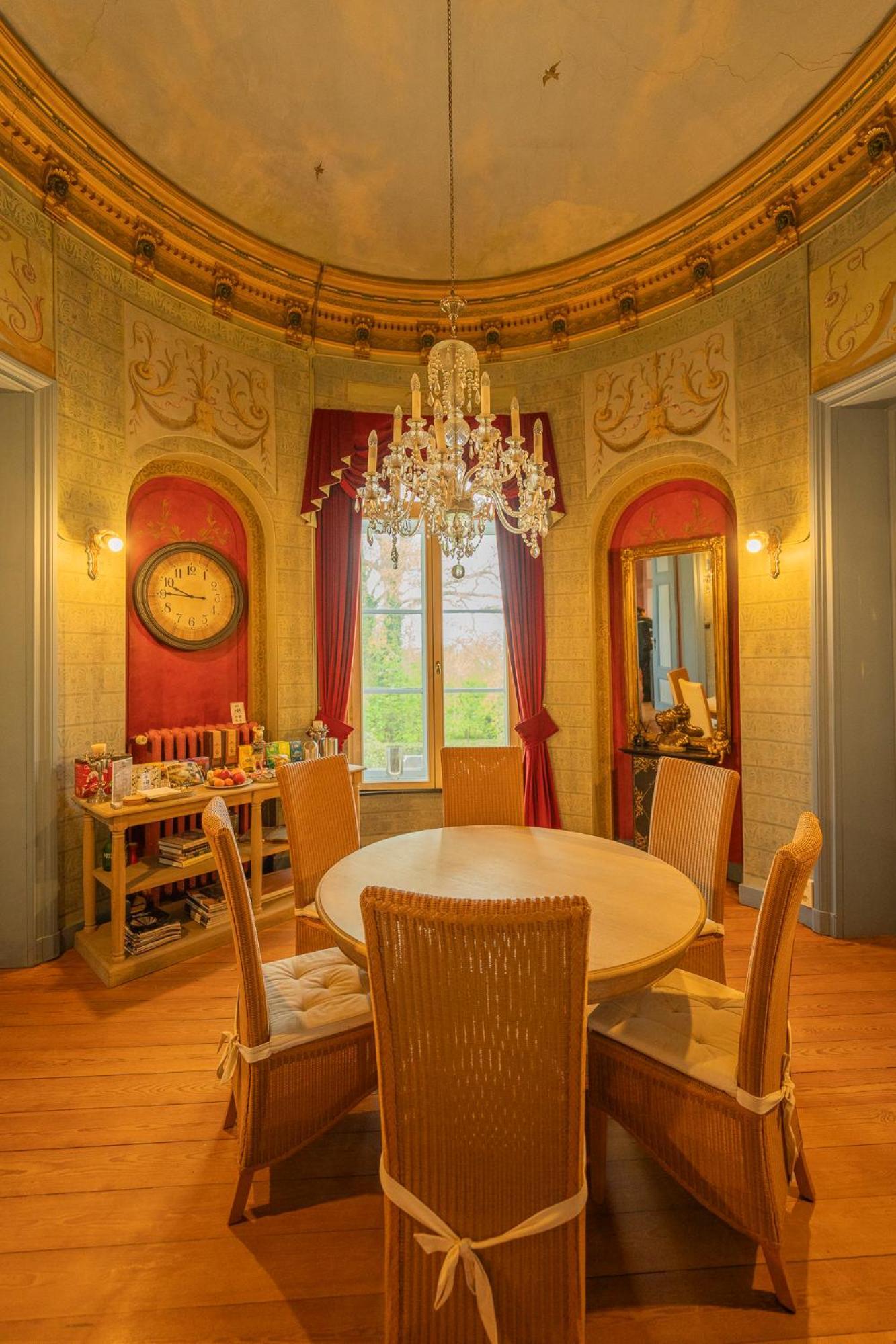 Leyselebeke Castle Acomodação com café da manhã Bruges Exterior foto